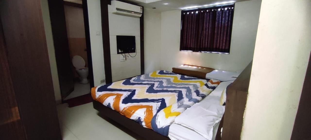 Sai Vasant Vihar Hotel Shirdi Exterior photo